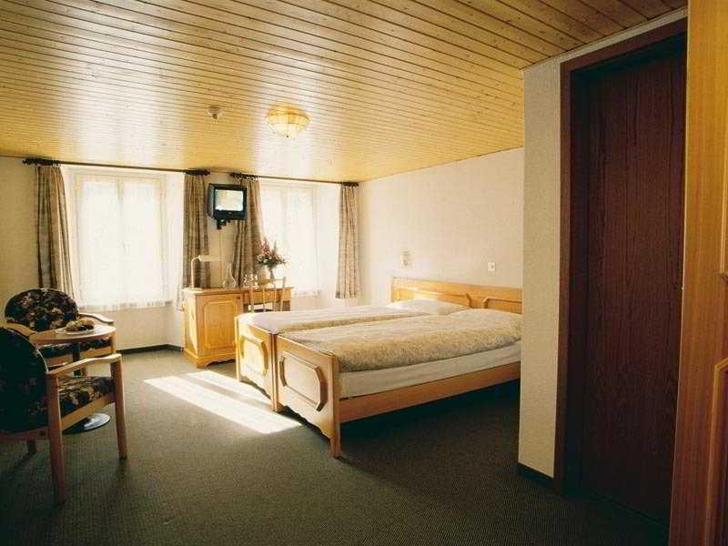 Hotel & Restaurant Forni Airolo Værelse billede