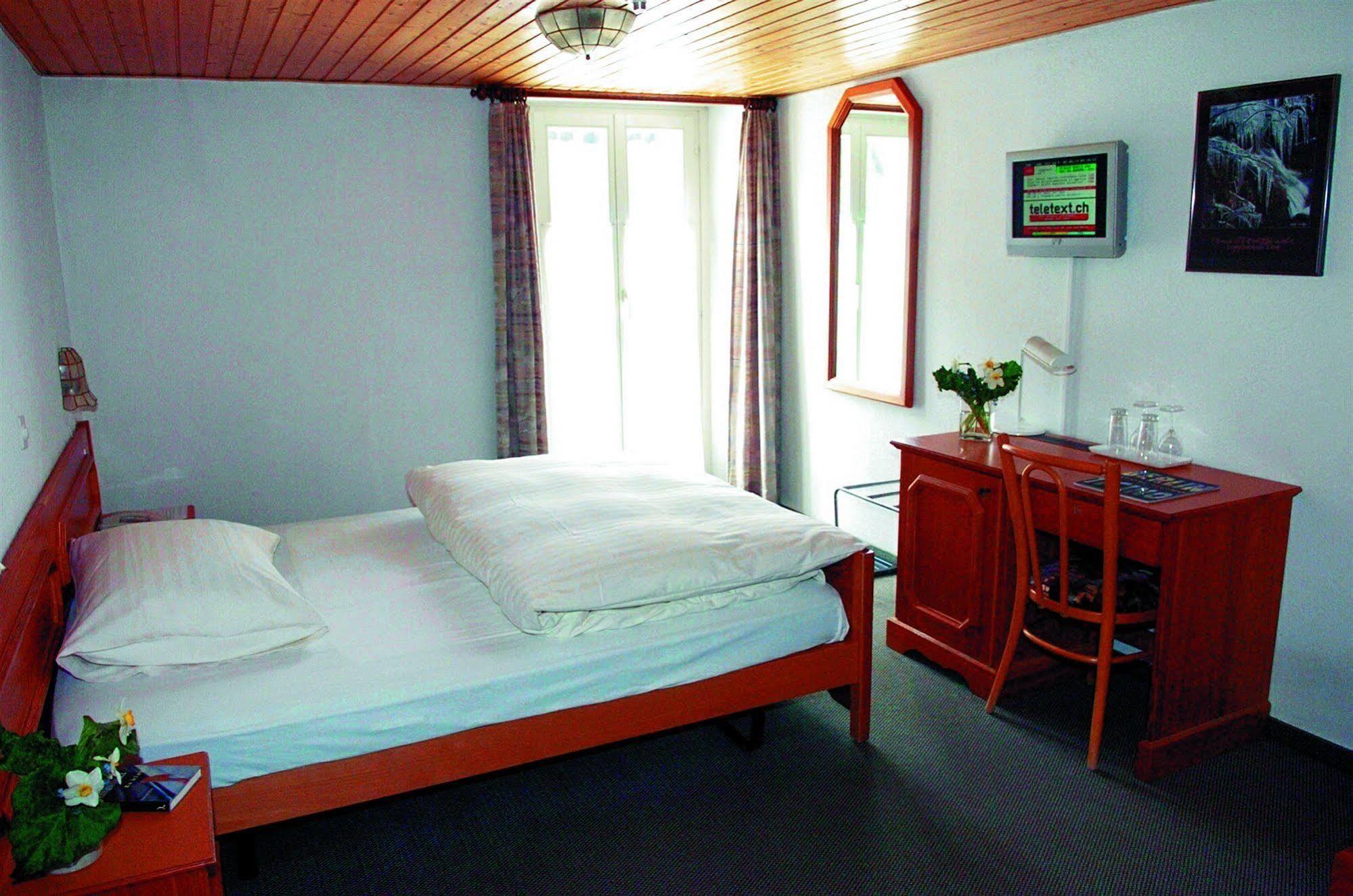 Hotel & Restaurant Forni Airolo Eksteriør billede